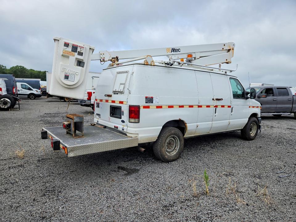 63300466 :رقم المزاد ، 1FTSE3ES5BDB26100 vin ، 2011 Ford E-350 مزاد بيع