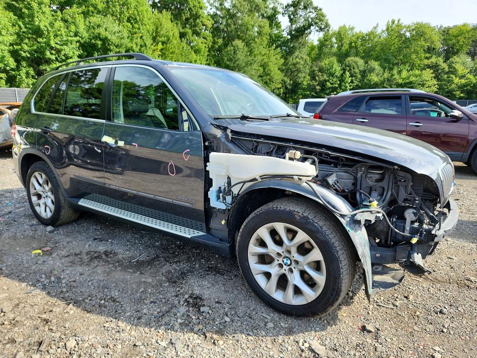 Auction sale of the 2013 Bmw X5, vin: 5UXZV4C57D0E12978, lot number: 63248046
