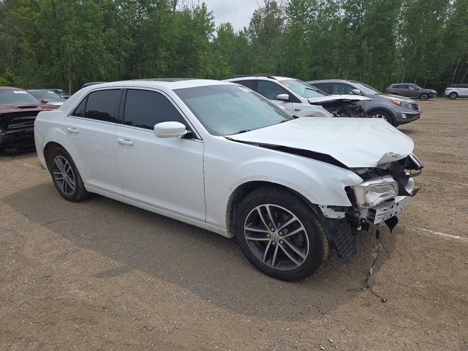 2016 Chrysler 300 მანქანა იყიდება აუქციონზე, vin: 2C3CCARG7GH224757, აუქციონის ნომერი: 63214056