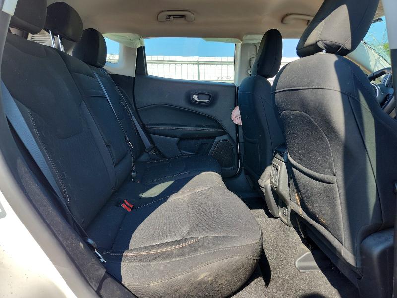 71302246 :رقم المزاد ، 3C4NJDABXJT207722 vin ، 2018 Jeep Compass مزاد بيع