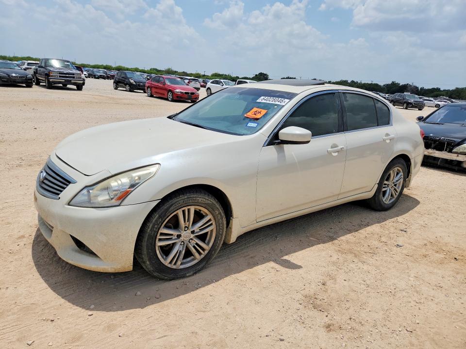 64028046 :رقم المزاد ، JN1CV6AR2FM650824 vin ، 2015 Infiniti Q40 مزاد بيع