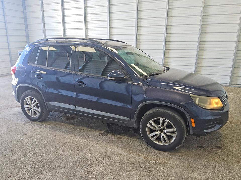 2016 Volkswagen Tiguan მანქანა იყიდება აუქციონზე, vin: WVGAV7AX3GW600945, აუქციონის ნომერი: 64323396