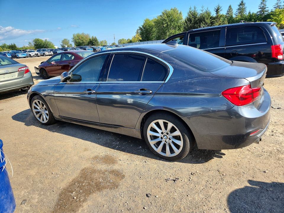 65413226 :رقم المزاد ، WBA8D9G32HNU64446 vin ، 2017 Bmw 330 مزاد بيع