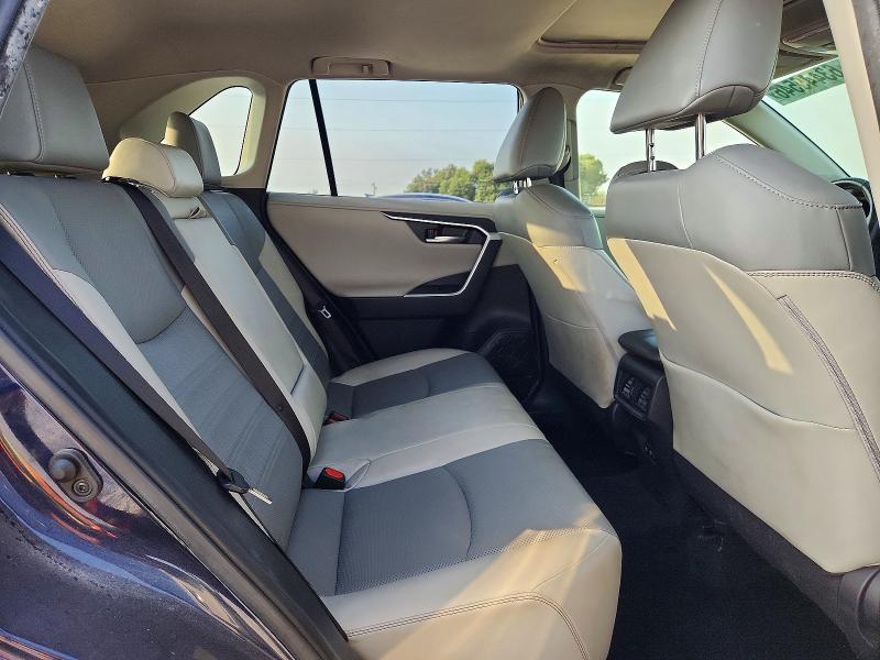 Продаж на аукціоні авто 2021 Toyota Rav4, vin: JTMN1RFV8MD072427, номер лоту: 63445546