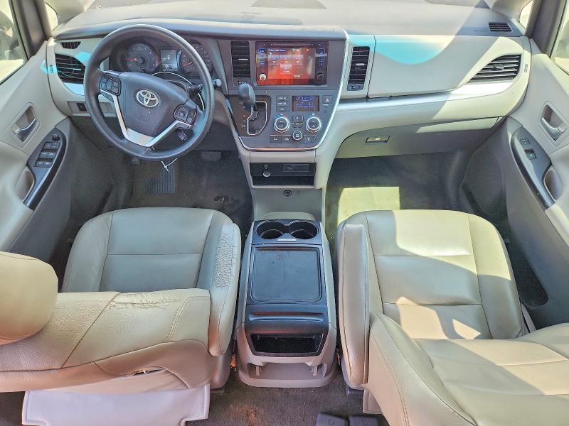 65304496 :رقم المزاد ، 5TDKK3DC1FS582818 vin ، 2015 Toyota Sienna مزاد بيع