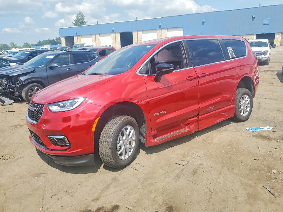 Aukcja sprzedaży 2025 Chrysler Pacifica, vin: 2C4RC1BG1SR586327, numer aukcji: 64216446