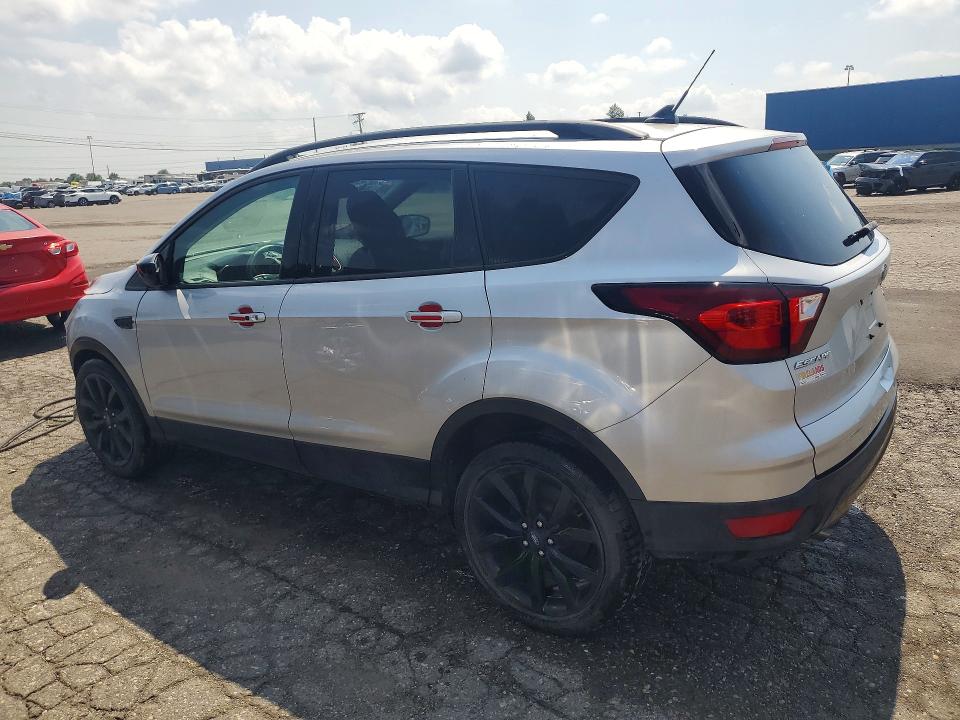 63909236 :رقم المزاد ، 1FMCU0GD2KUA80788 vin ، 2019 Ford Escape مزاد بيع