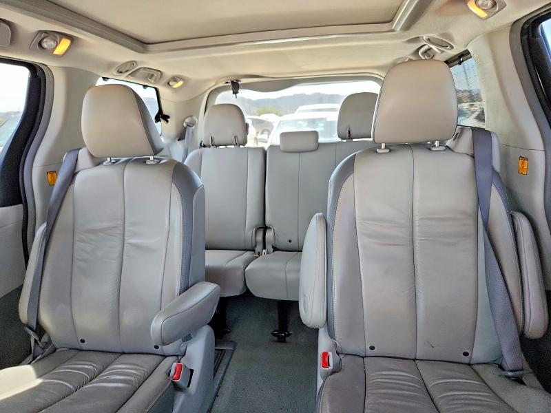 2011 Toyota Sienna მანქანა იყიდება აუქციონზე, vin: 5TDDK3DCXBS022895, აუქციონის ნომერი: 64154366