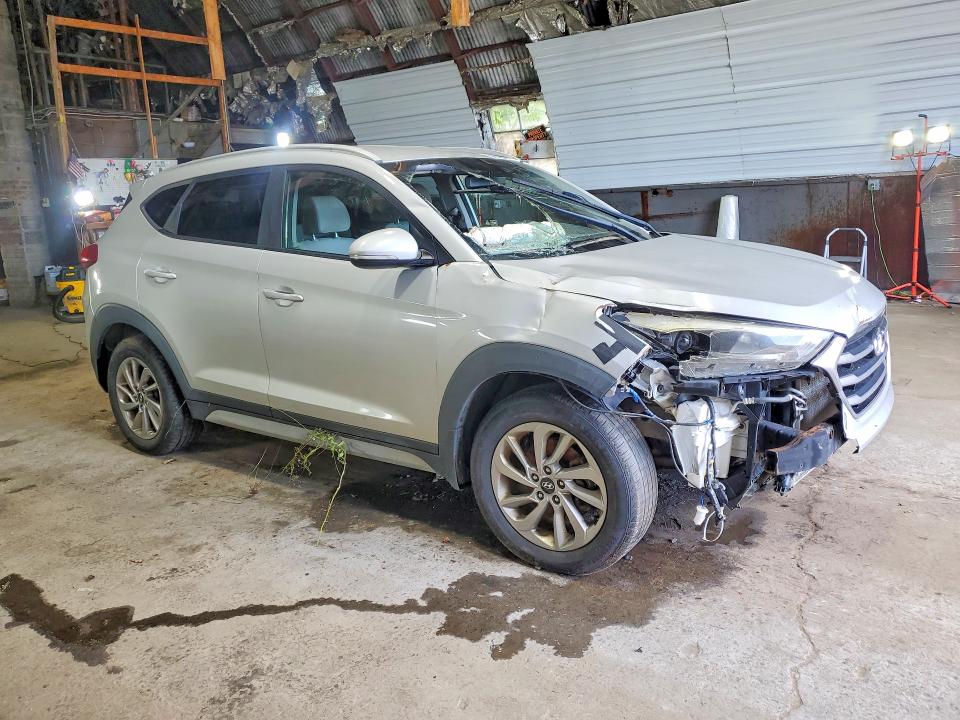 2017 Hyundai Tucson მანქანა იყიდება აუქციონზე, vin: KM8J3CA28HU577968, აუქციონის ნომერი: 64509016