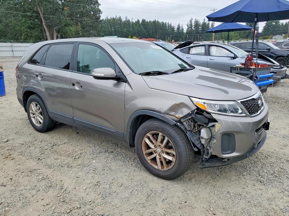 Продажа на аукционе авто 2015 Kia Sorento, vin: 5XYKT3A67FG557107, номер лота: 64298646