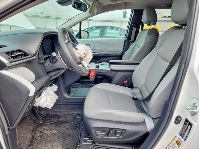 Продажа на аукционе авто 2025 Toyota Sienna, vin: 5TDJSKFC1SS190919, номер лота: 64618906