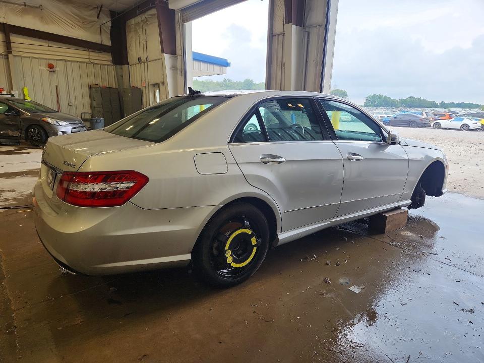 62762446 :رقم المزاد ، WDDHF9AB7BA303852 vin ، 2011 Mercedes-benz E مزاد بيع
