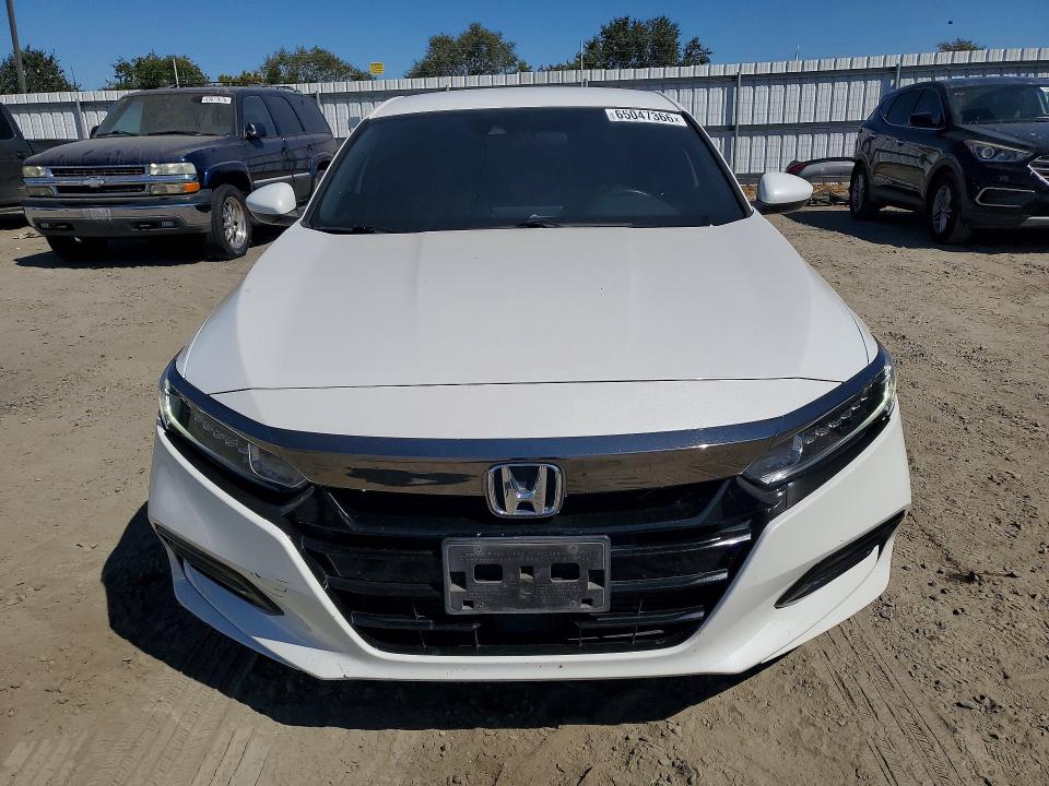 2019 Honda Accord მანქანა იყიდება აუქციონზე, vin: 1HGCV1F39KA053560, აუქციონის ნომერი: 65047366