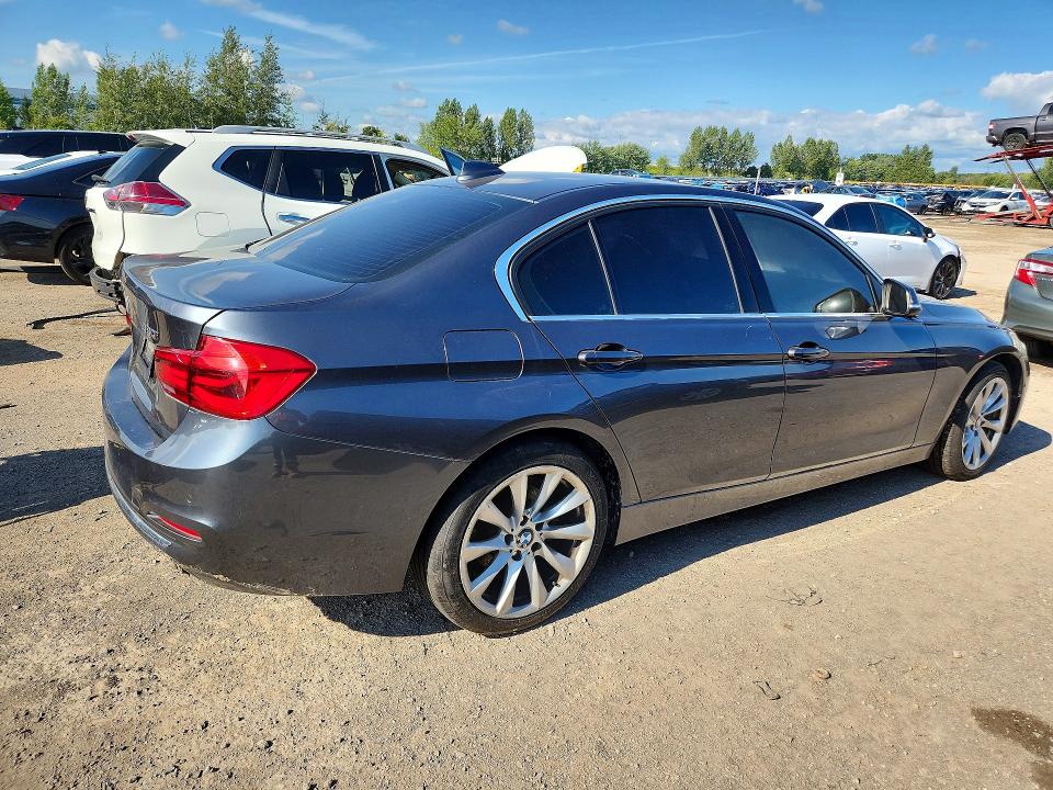 65413226 :رقم المزاد ، WBA8D9G32HNU64446 vin ، 2017 Bmw 330 مزاد بيع