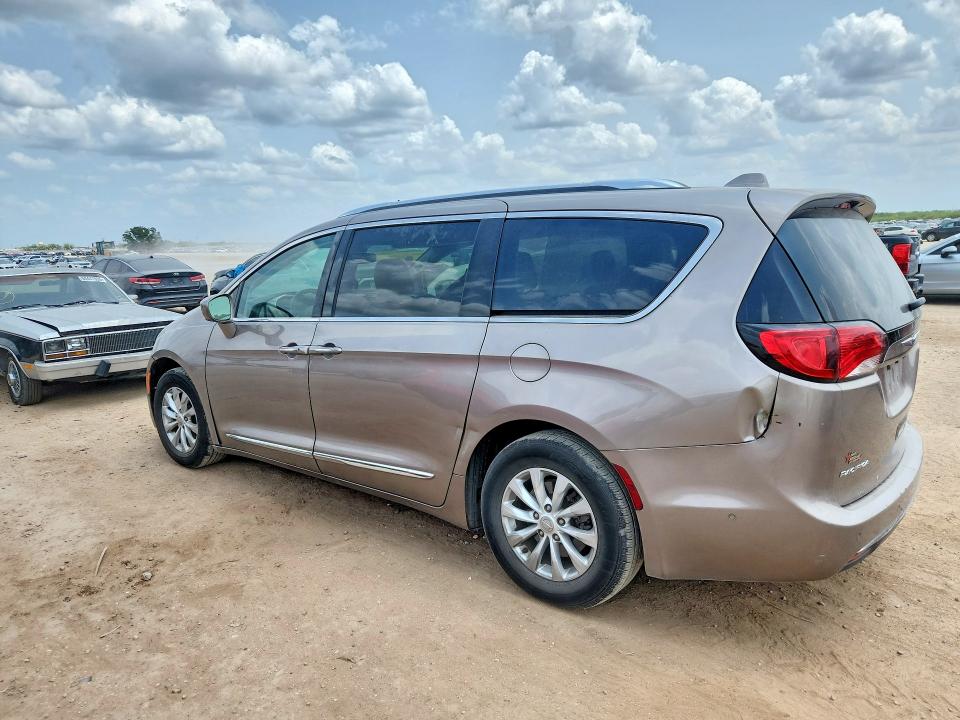 63167596 :رقم المزاد ، 2C4RC1EG8JR252399 vin ، 2018 Chrysler Pacifica مزاد بيع