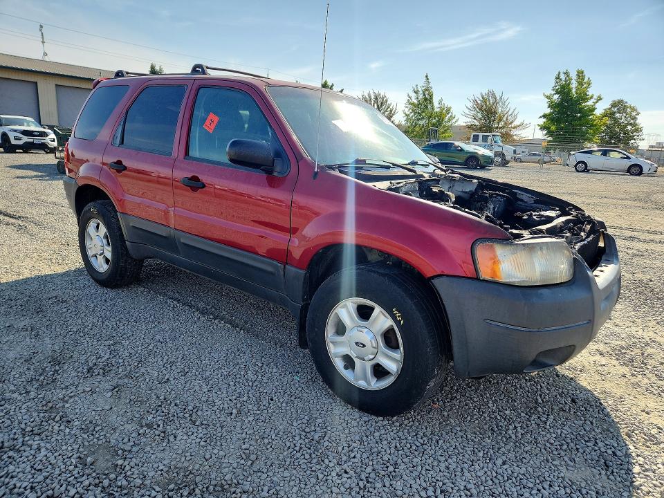 65211176 :رقم المزاد ، 1FMCU93173KE00877 vin ، 2003 Ford Escape مزاد بيع