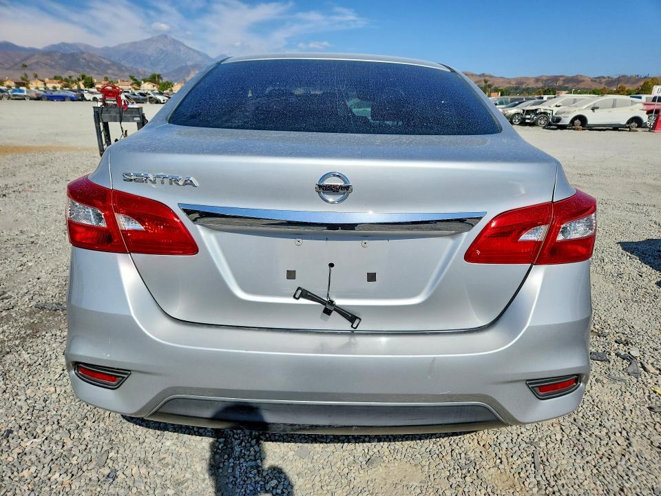 Продажа на аукционе авто 2017 Nissan Sentra, vin: 3N1AB7AP6HY215275, номер лота: 64984836