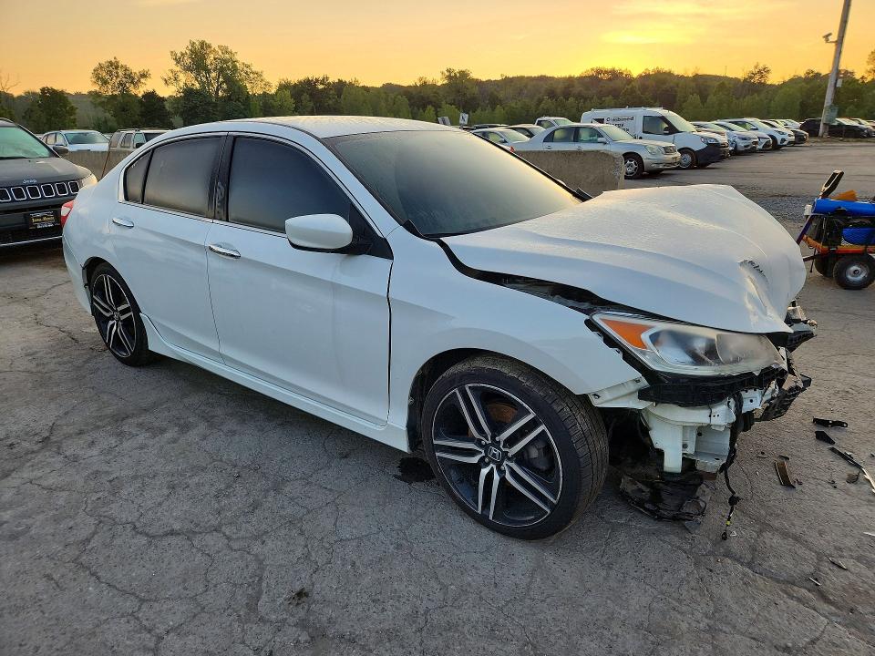 65085076 :رقم المزاد ، 1HGCR2F50HA178306 vin ، 2017 Honda Accord مزاد بيع