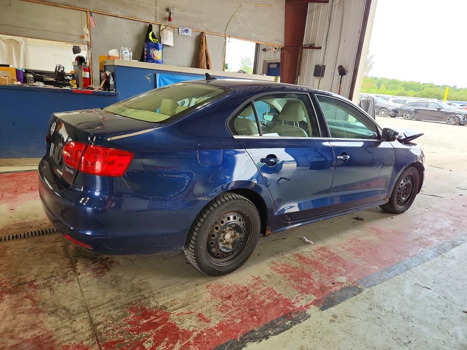 64665726 :رقم المزاد ، 3VWDP7AJ9DM423110 vin ، 2013 Volkswagen Jetta مزاد بيع