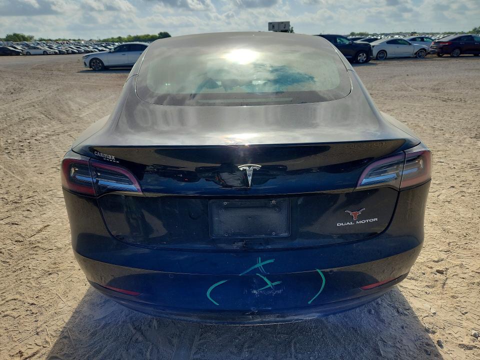 64111716 :رقم المزاد ، 5YJ3E1EB0KF195617 vin ، 2019 Tesla Model 3 مزاد بيع