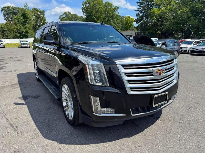2019 Cadillac Escalade მანქანა იყიდება აუქციონზე, vin: 1GYS4KKJXKR103496, აუქციონის ნომერი: 66232456