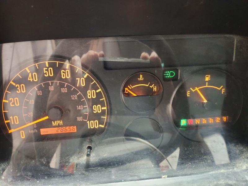 2000 Isuzu Npr მანქანა იყიდება აუქციონზე, vin: 4KLC4B1R2YJ802307, აუქციონის ნომერი: 64331656