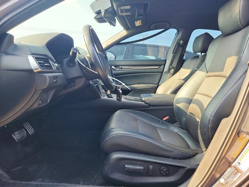 2018 Honda Accord მანქანა იყიდება აუქციონზე, vin: 1HGCV1F37JA103077, აუქციონის ნომერი: 62302716