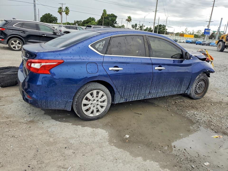 Aukcja sprzedaży 2017 Nissan Sentra, vin: 3N1AB7APXHY230491, numer aukcji: 62817026