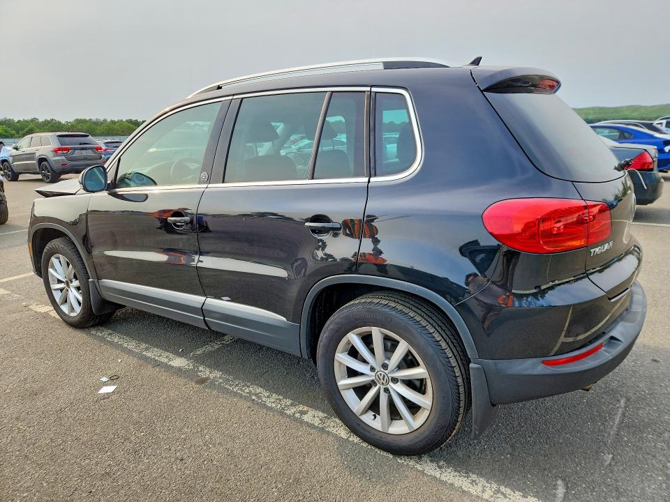 2017 Volkswagen Tiguan მანქანა იყიდება აუქციონზე, vin: WVGSV7AX2HK005632, აუქციონის ნომერი: 64296816