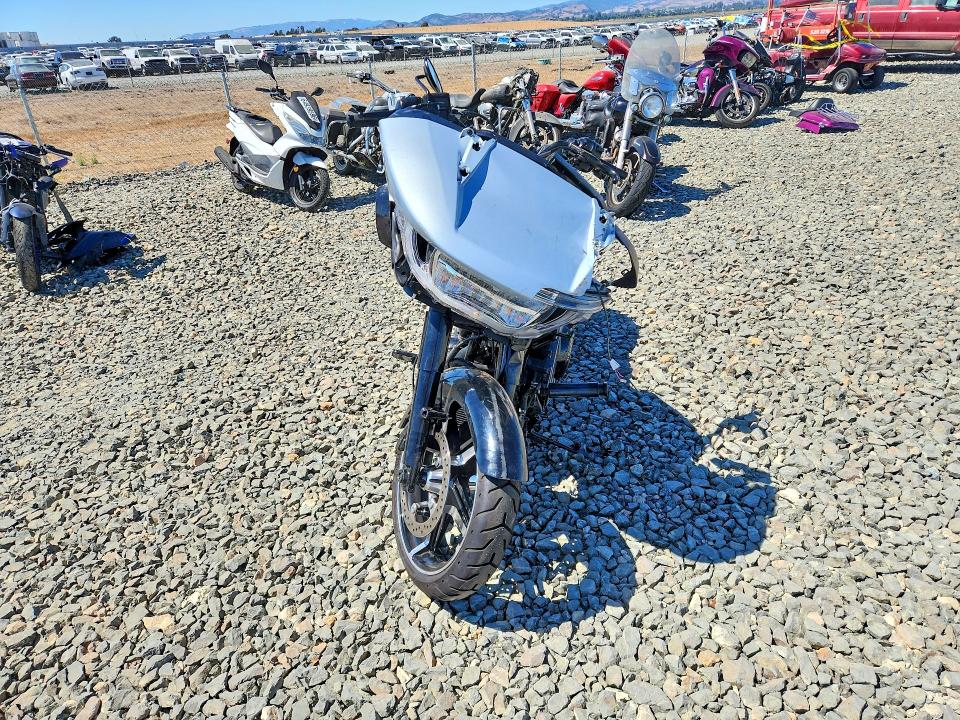 65709756 :رقم المزاد ، 1HD1KH726RB620730 vin ، 2024 Harley-davidson Fltrx مزاد بيع