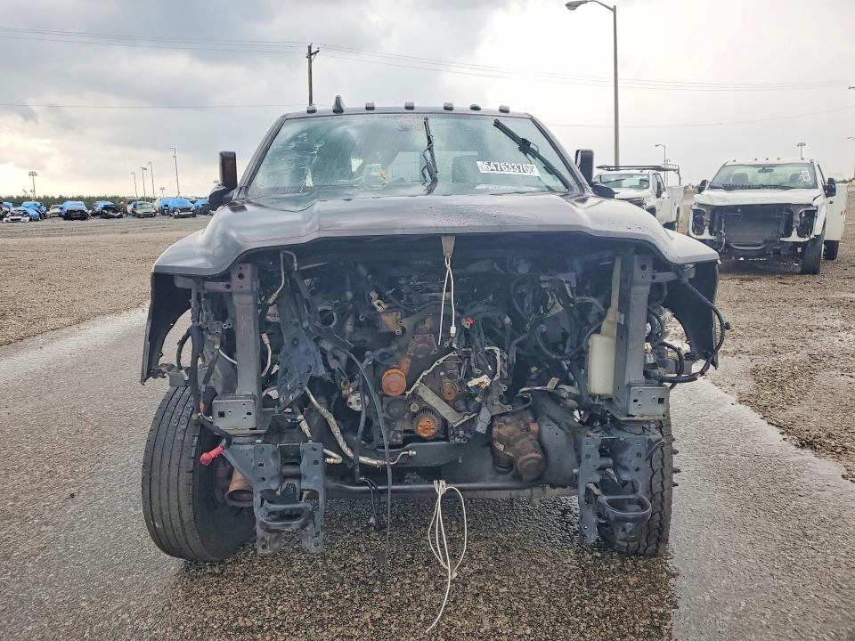 64763376 :رقم المزاد ، 3C63RRGL6MG667865 vin ، 2021 Ram 3500 مزاد بيع