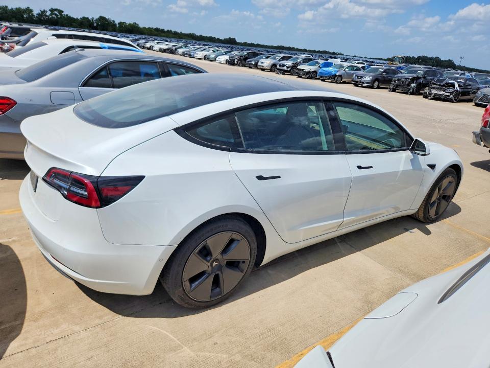 63641796 :رقم المزاد ، 5YJ3E1EA8MF100280 vin ، 2021 Tesla Model 3 مزاد بيع