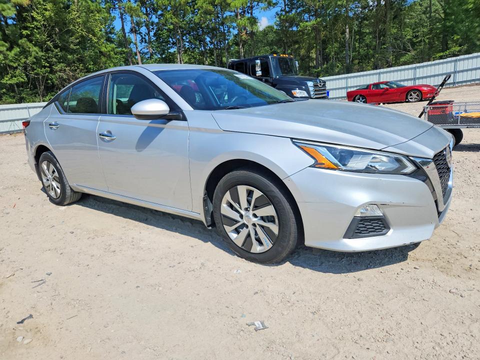 66612046 :رقم المزاد ، 1N4BL4BW2KC259072 vin ، 2019 Nissan Altima مزاد بيع