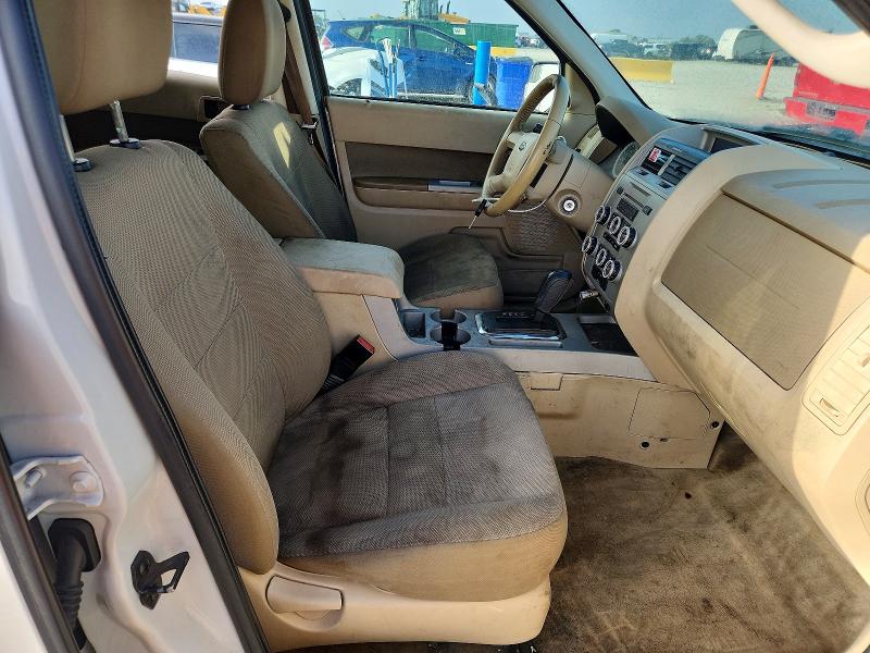 65195846 :رقم المزاد ، 1FMCU0D70AKA86646 vin ، 2010 Ford Escape مزاد بيع
