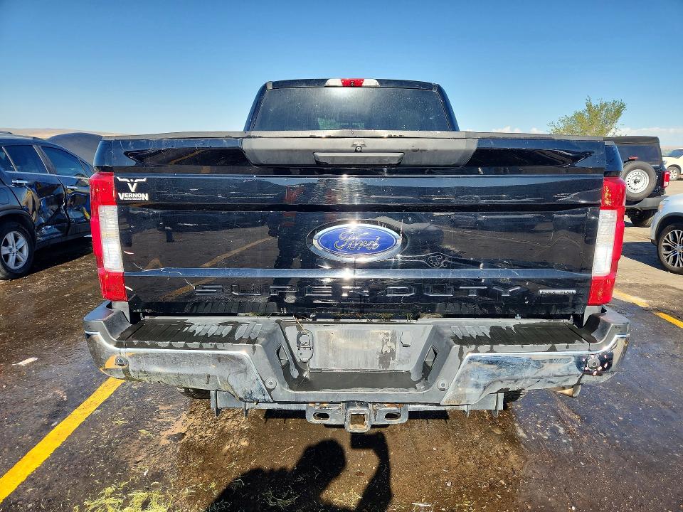 65301846 :رقم المزاد ، 1FT7W2B65HEC19822 vin ، 2017 Ford F250 مزاد بيع