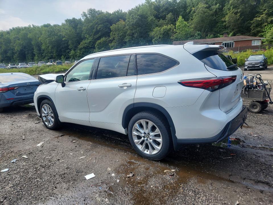 2022 Toyota Highlander მანქანა იყიდება აუქციონზე, vin: 5TDDZRBH2NS184702, აუქციონის ნომერი: 66719196