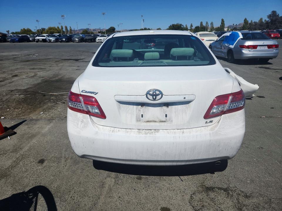 64496036 :رقم المزاد ، 4T4BF3EKXBR132974 vin ، 2011 Toyota Camry مزاد بيع