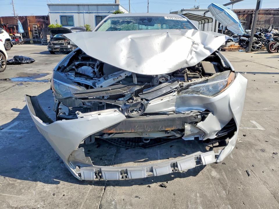 Продаж на аукціоні авто 2017 Toyota Corolla, vin: 5YFBURHEXHP713152, номер лоту: 63918426