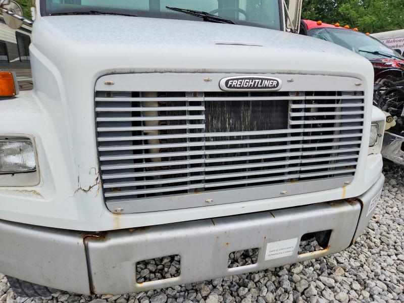 Продажа на аукционе авто 2002 Freightliner Medium Conventional, vin: 1FVABSAK52HK15442, номер лота: 63989686