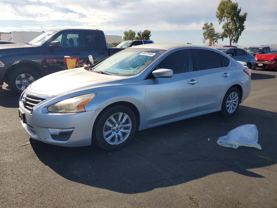 64670446 :رقم المزاد ، 1N4AL3AP1FC444493 vin ، 2015 Nissan Altima مزاد بيع