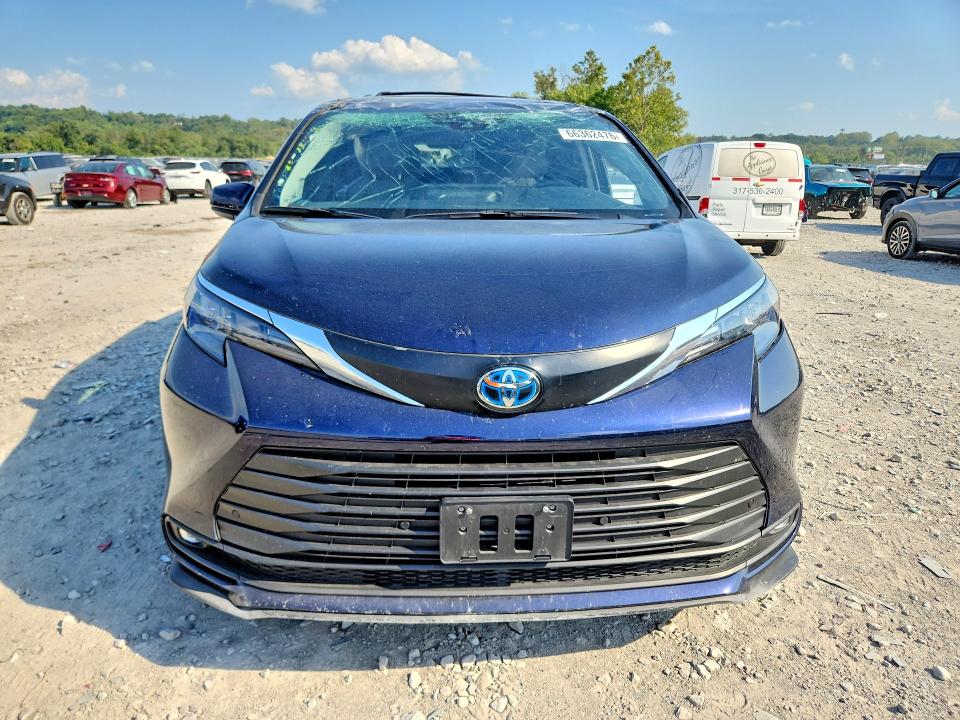 Продажа на аукционе авто 2025 Toyota Sienna, vin: 5TDJSKFC4SS179767, номер лота: 66362476