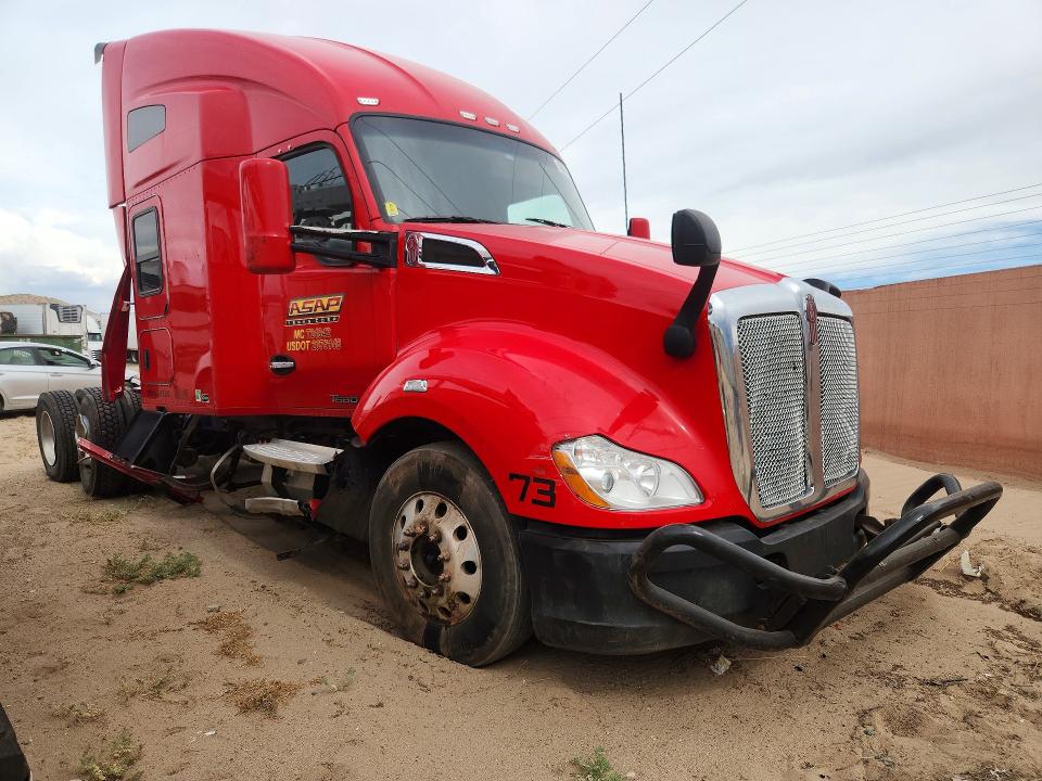 Продажа на аукционе авто 2022 Kenworth T680, vin: 1XKYDP9X8NJ485266, номер лота: 60662486