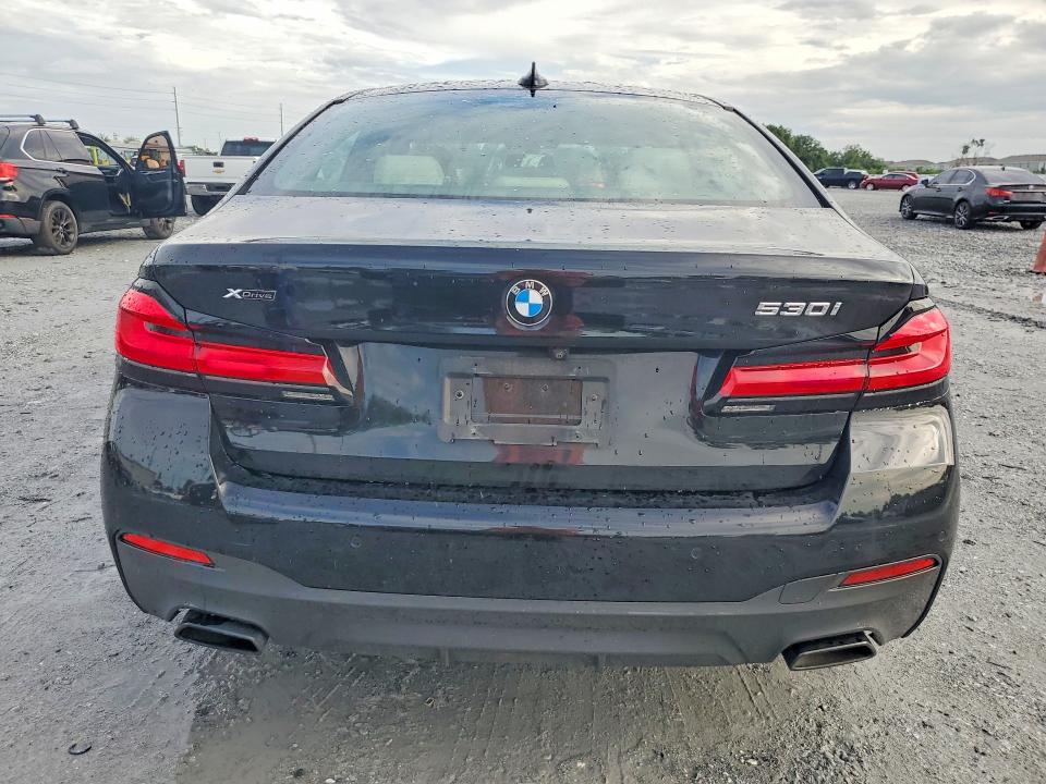 63535266 :رقم المزاد ، WBA13BJ08MCF15967 vin ، 2021 Bmw 530 مزاد بيع