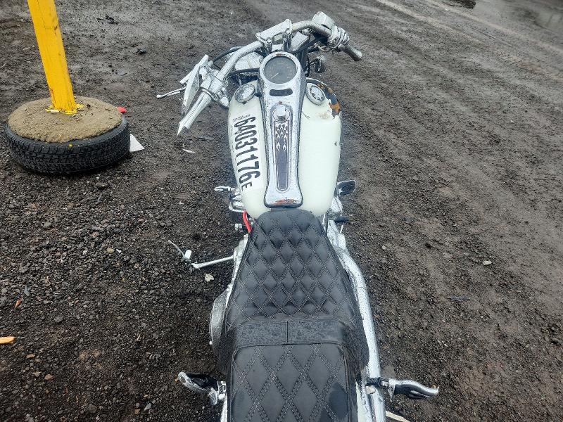 64031176 :رقم المزاد ، 5HD1BSY155Y059178 vin ، 2005 Harley-davidson Fxstd مزاد بيع
