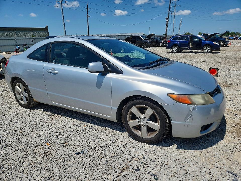 2008 Honda Civic მანქანა იყიდება აუქციონზე, vin: 2HGFG12828H573389, აუქციონის ნომერი: 63811906