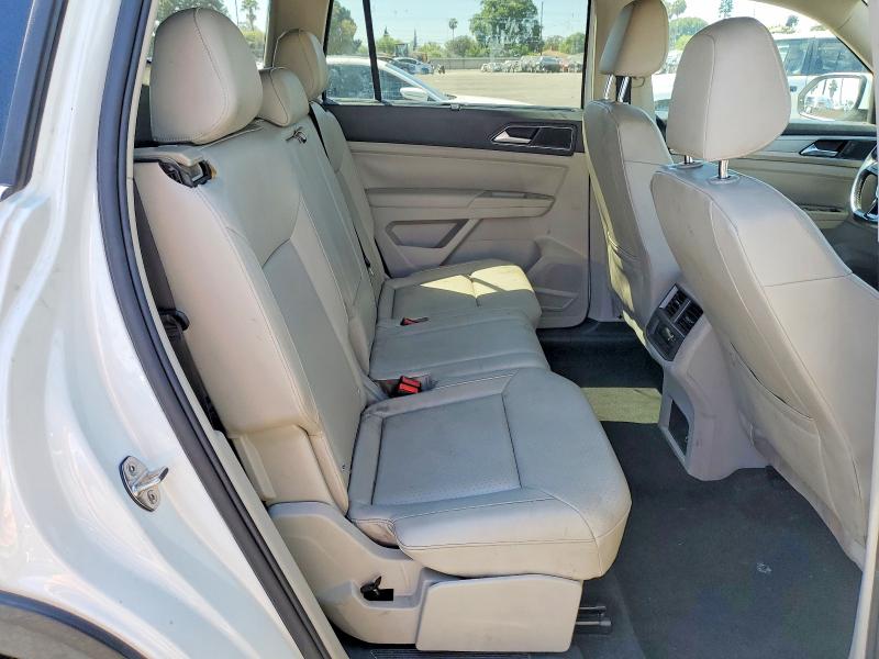 66107446 :رقم المزاد ، 1V2CP2CAXJC592790 vin ، 2018 Volkswagen Atlas مزاد بيع