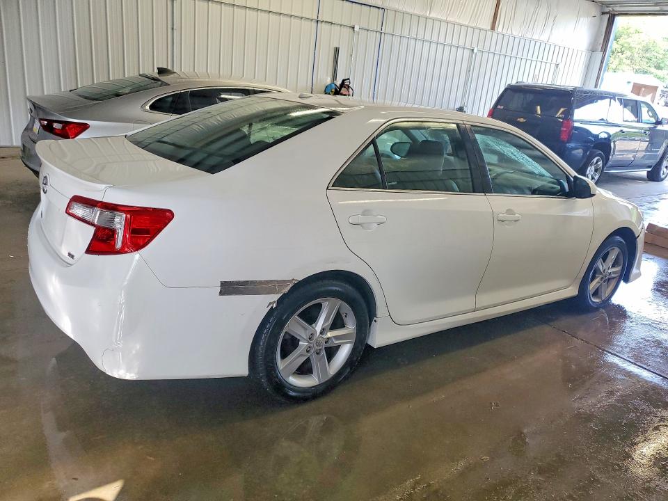 64955646 :رقم المزاد ، 4T1BF1FK7CU582774 vin ، 2012 Toyota Camry مزاد بيع
