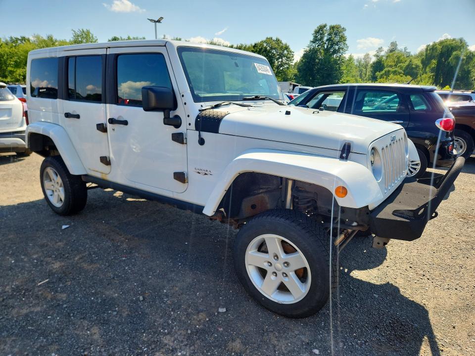 64263046 :رقم المزاد ، 1C4BJWEG9GL327830 vin ، 2016 Jeep Wrangler Unlimited مزاد بيع
