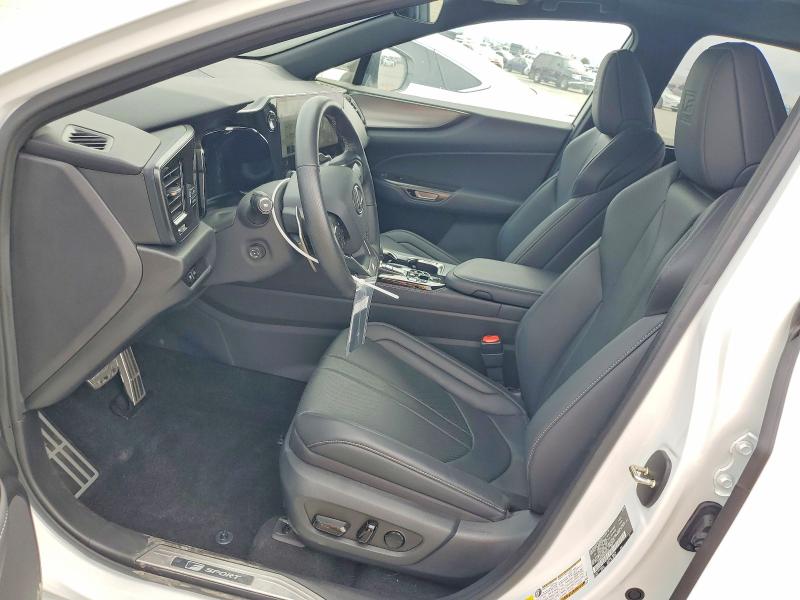 65010586 :رقم المزاد ، JTJKKCFZ4R2040512 vin ، 2024 Lexus Nx 450h+ مزاد بيع