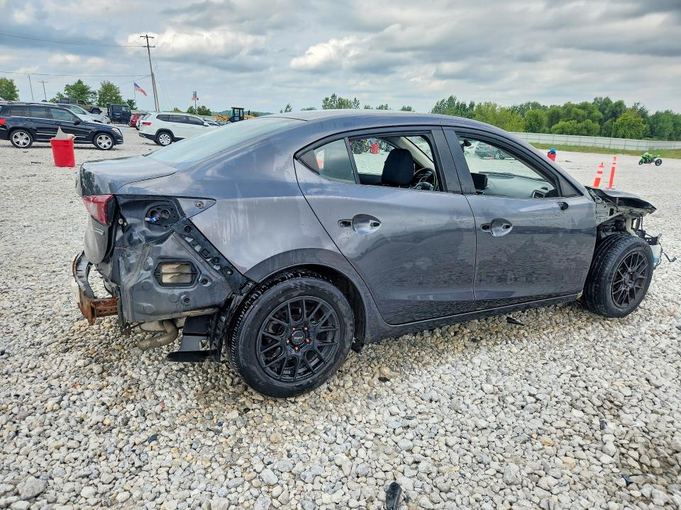 65815086 :رقم المزاد ، JM1BM1T78F1237401 vin ، 2015 Mazda 3 مزاد بيع
